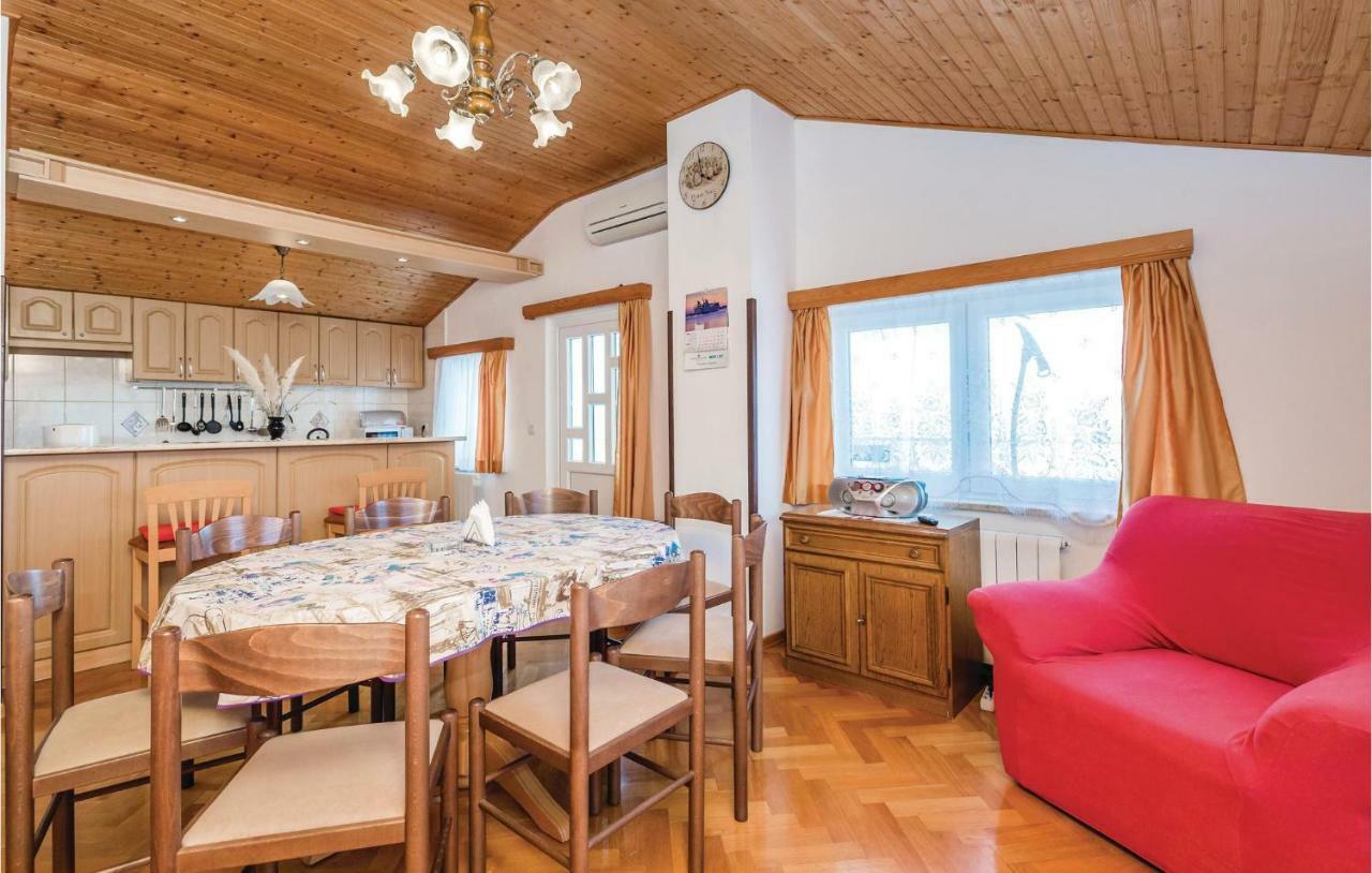 Beautiful Apartment In Brsec With Kitchen Luaran gambar